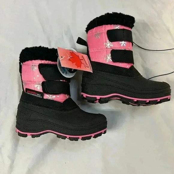 NWT -  winter boots. Size 6 - Picture 2 of 9